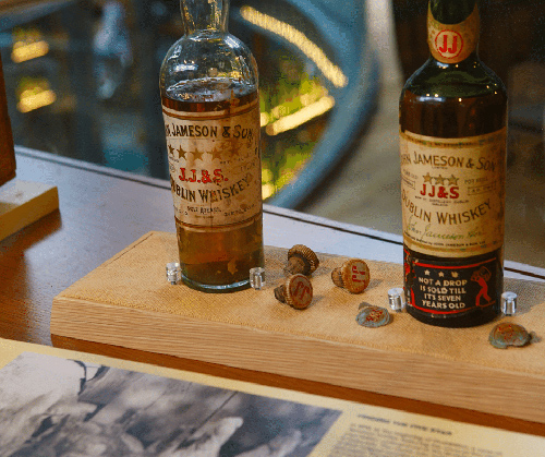 Jameson - pravá třikrát destilovaná irská whiskey