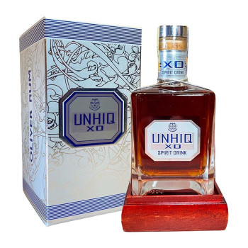Unhiq XO Rum Geschenkbox 0,5l 42%
